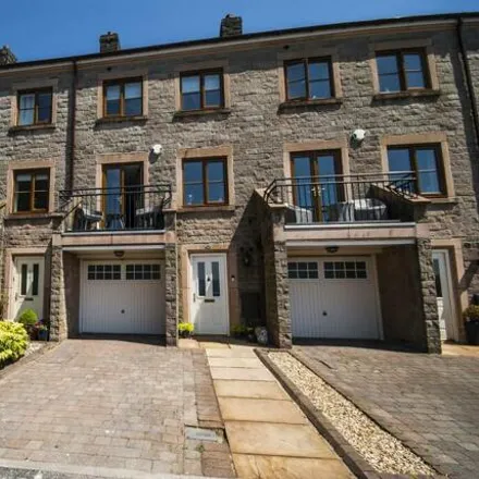 Buy this 3 bed townhouse on Lodge View in Edenfield, BL0 0SY