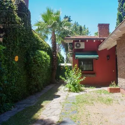 Buy this studio house on Samuel Miguel Spiro 1048 in Adrogué, Argentina