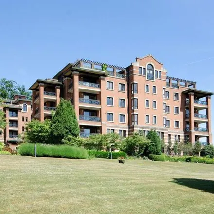 Rent this 3 bed apartment on Chasewood Park in Herga Court, London