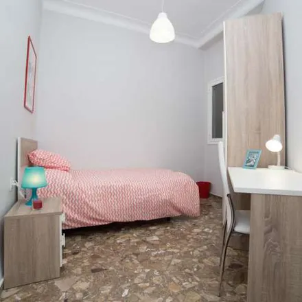 Image 2 - Carrer de Cuba, 65, 46006 Valencia, Spain - Apartment for rent