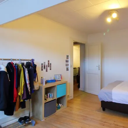 Rent this 4 bed room on Buyl in Boulevard Général Jacques - Generaal Jacqueslaan, 1050 Ixelles - Elsene
