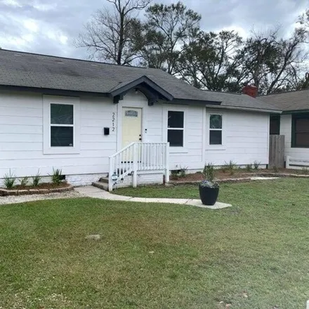 Rent this 3 bed house on 2212 23rd Avenue in Gulfport, MS 39501