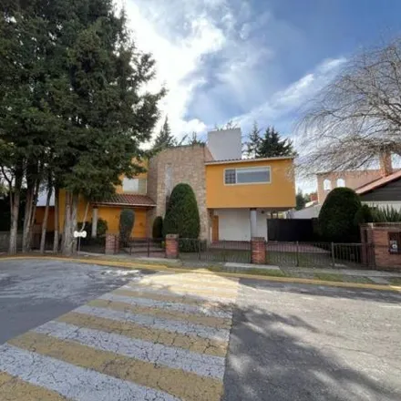 Buy this 5 bed house on unnamed road in La Providencia, 50245 Metepec