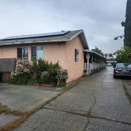 Buy this 6 bed house on 13024 Rainier Avenue in CA 90605, USA