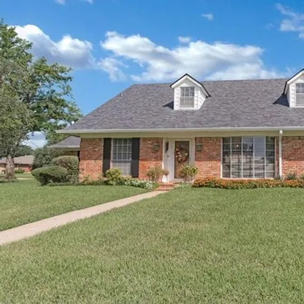 Buy this 5 bed house on 1508 Concord Drive in Century Park, Shreveport