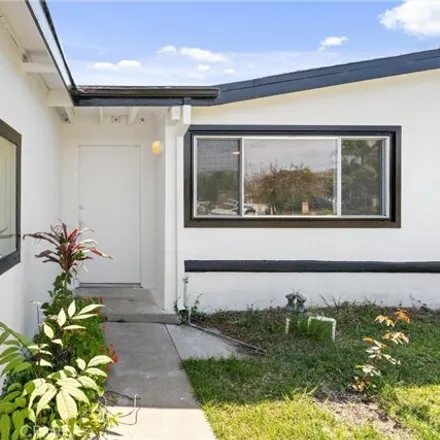 Image 2 - 1929 Arnold Avenue, Costa Mesa, CA 92627, USA - House for rent
