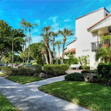 Buy this 3 bed condo on 1996 Gulf Of Mexico Drive in Longboat Key, Sarasota County