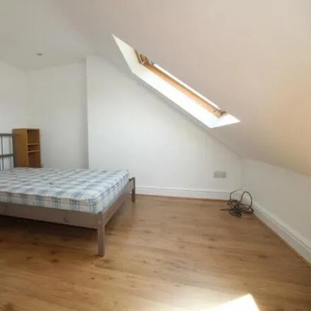 Image 3 - 141 Percival Road, London, EN1 1QT, United Kingdom - Apartment for rent