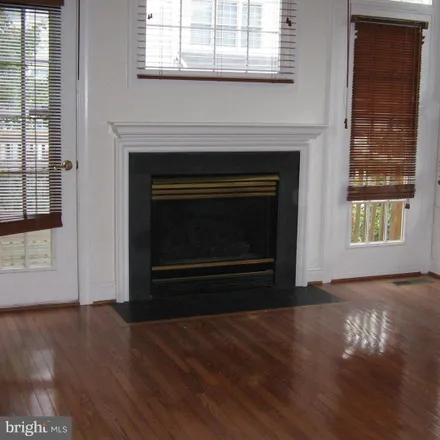 Image 3 - 1310 Wild Oak Terrace, Hungerford Towne, Rockville, MD 20852, USA - Townhouse for rent