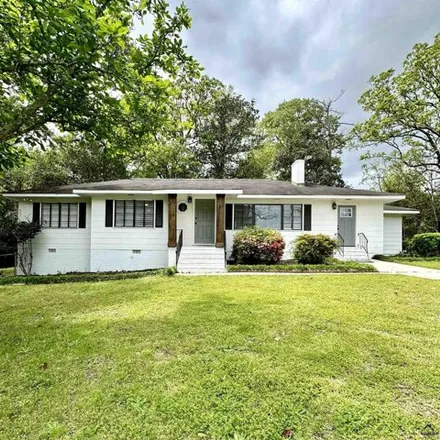 Buy this 4 bed house on 527 North Pleasant Hill Road in Warner Robins, GA 31093