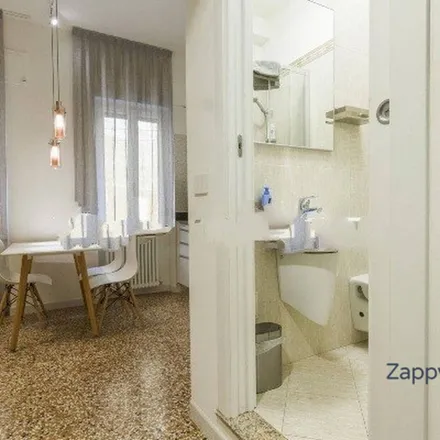 Image 3 - Piazza Minghetti, 40124 Bologna BO, Italy - Apartment for rent
