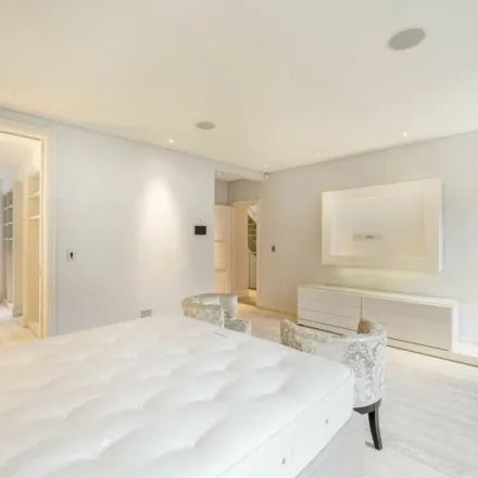 Image 9 - 1-3 Shepherd's Place, London, W1K 6LG, United Kingdom - Apartment for rent