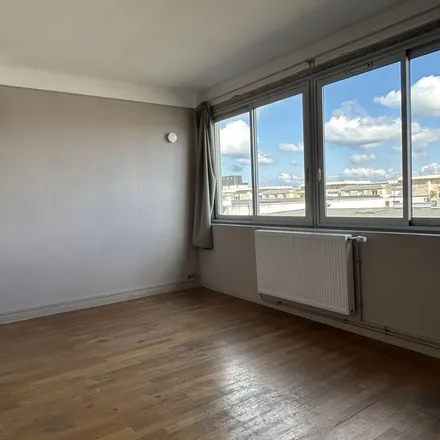 Rent this 2 bed apartment on 9 Rue Émile Giros in 52100 Saint-Dizier, France