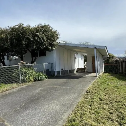 Image 2 - 3080 19th Street, Myrtletown, Humboldt County, CA 95501, USA - House for sale