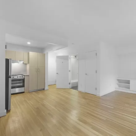 Image 3 - W 15th St, Unit 218 - Apartment for rent