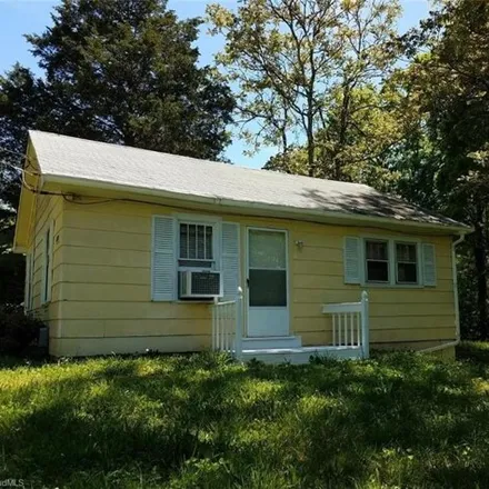 Rent this 2 bed house on 1899 Wilma Avenue in Hootstown, Winston-Salem