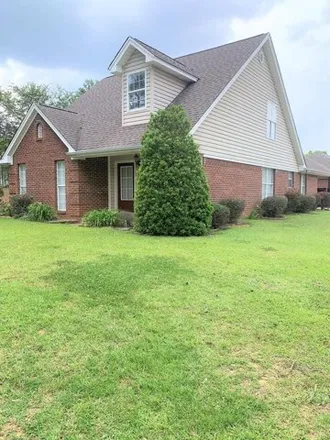 Buy this 4 bed house on 101 Gardview Drive in Saltillo, MS 38866