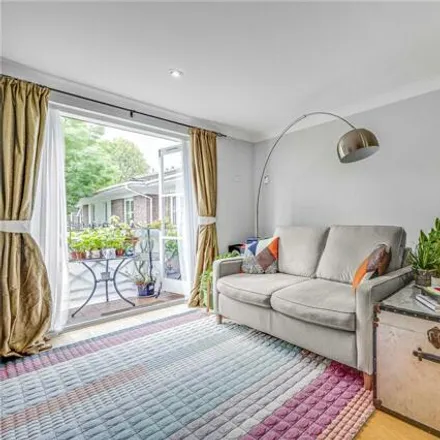 Image 4 - 171 Seagrave Road, London, SW6 1RP, United Kingdom - Apartment for sale