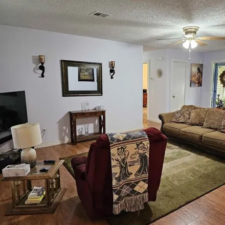 Image 4 - 250 East Seminole Avenue, Marlow, OK 73055, USA - House for sale