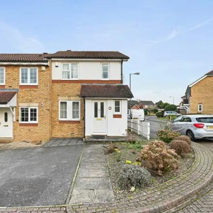 Buy this 3 bed house on Chelmsford Close in London, SM2 5BG