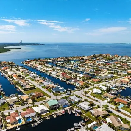 Image 5 - 3509 Seaway Drive, Gulf Harbors, Elfers, FL 34652, USA - House for sale