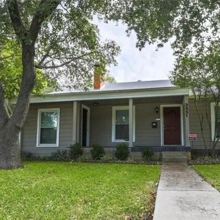Rent this 3 bed house on 3551 Winston Road in Fort Worth, TX 76109