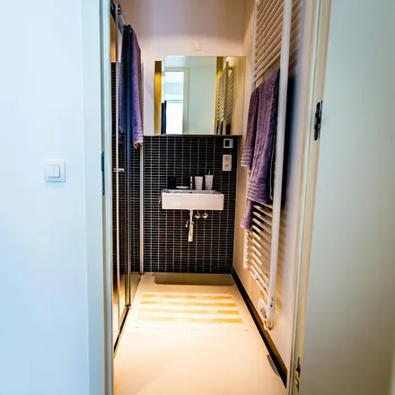 Rent this 3 bed apartment on Le Toison d'Or in Avenue de la Toison d'Or - Gulden-Vlieslaan, 1000 Brussels