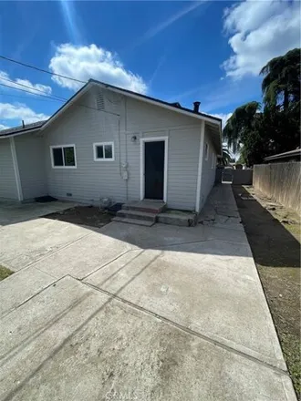 Image 5 - 548 E August Ave, Reedley, California, 93654 - House for sale