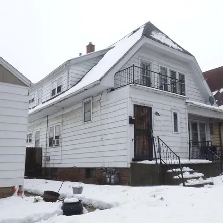 Buy this studio house on 3718 in 3720 North 36th Street, Milwaukee