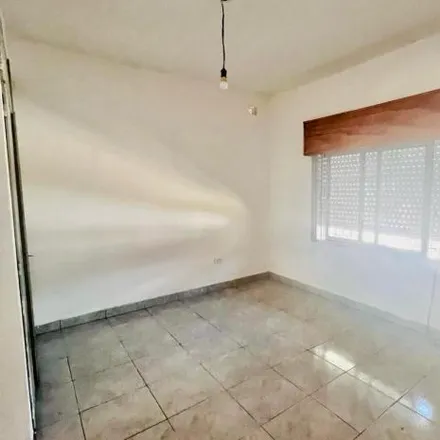 Rent this 1 bed house on Asunción 672 in Partido de Lomas de Zamora, 1835 Temperley