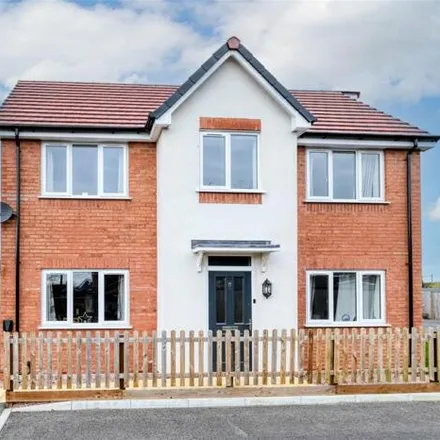 Buy this 3 bed house on Alcester Road in Sambourne, B80 7NL