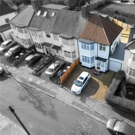 Buy this 4 bed duplex on Summit Close in London, NW9 0UL