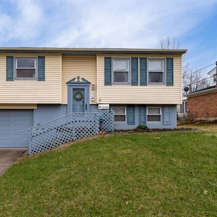 Rent this 3 bed house on 4920 Dickens Avenue in Middletown, OH 45044