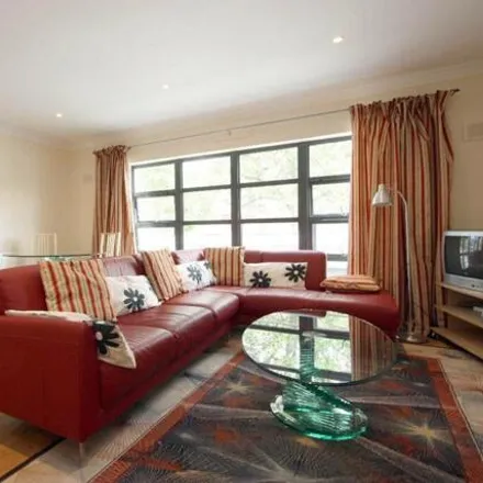 Buy this 1 bed apartment on 25 in 27 Ecclesbourne Road, London