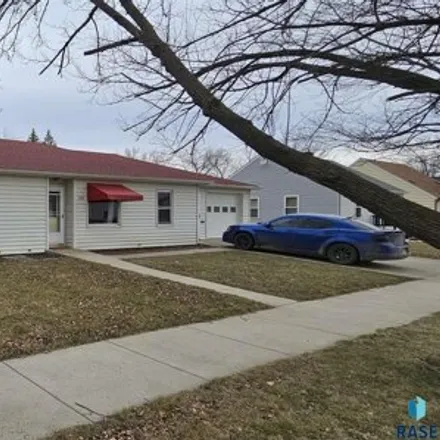 Buy this 3 bed house on 461 9th Avenue Southeast in Pipestone, MN 56164