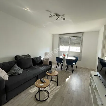 Rent this 2 bed apartment on Résidence Santy in Rue Jean Sarrazin, 69008 Lyon