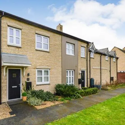 Buy this 3 bed townhouse on Chepstow Court in Barleythorpe, LE15 7TT