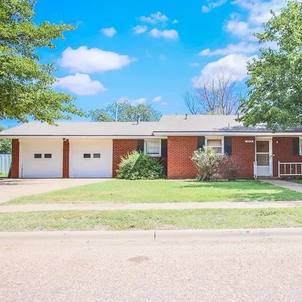 Buy this 4 bed house on 1408 Avenue M in Ralls, TX 79357