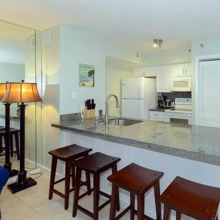 Image 9 - Islamorada, FL, 33070 - Condo for rent