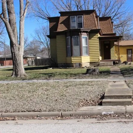 Buy this 4 bed house on 930 Nickerson Street in Marion, KS 66861