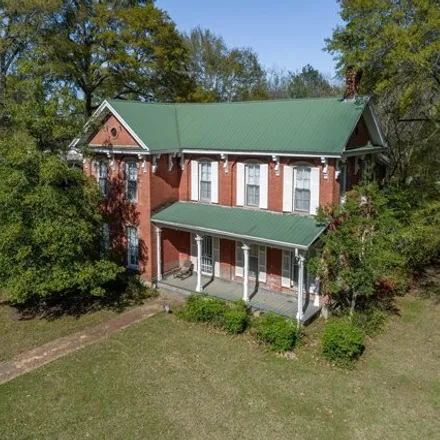 Buy this 4 bed house on 224 S Ward St in Senatobia, Mississippi