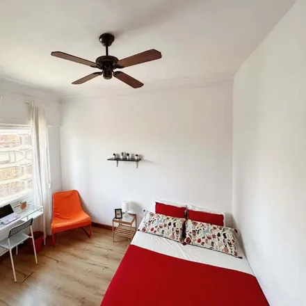 Rent this 6 bed room on Ronda de Sant Pere in 24, 08001 Barcelona