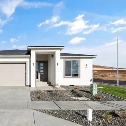 Buy this 4 bed house on 3842 Barbera St in Richland, Washington
