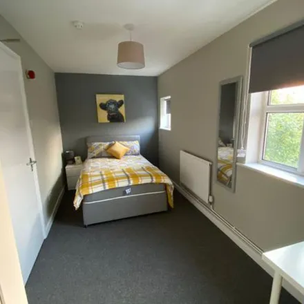 Rent this 6 bed apartment on 68A Denison Street in Beeston, NG9 1AX
