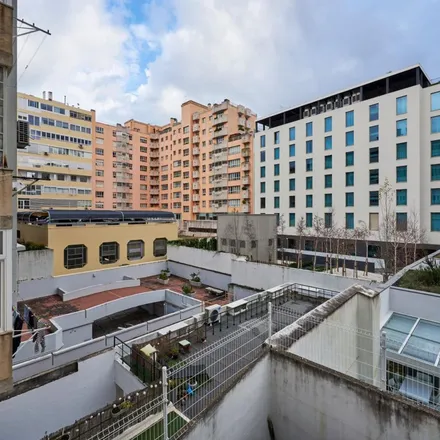 Image 7 - Avenida Miguel Bombarda, 1051-802 Lisbon, Portugal - Apartment for rent