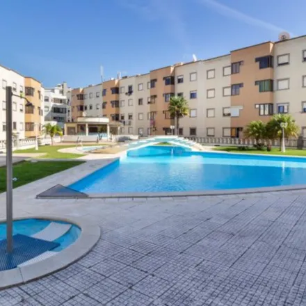 Image 2 - Rua Pedro Costa 1210, 2815-201 Almada, Portugal - Apartment for rent