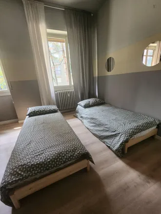 Image 2 - snai, Viale Famagosta, 20142 Milan MI, Italy - Apartment for rent