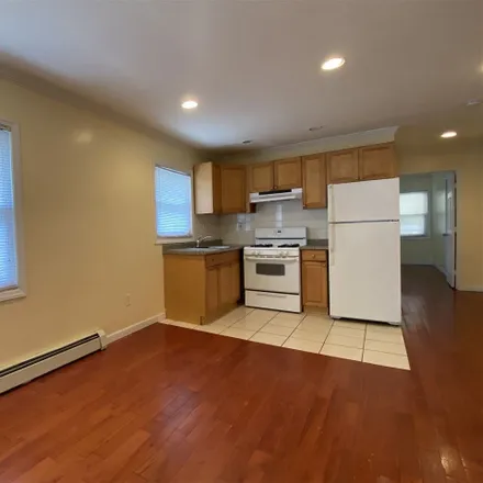 Image 3 - 75 Hutton Street, Jersey City, NJ 07307, USA - Townhouse for rent