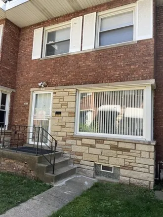 Rent this 3 bed townhouse on 7825 S Jeffery Blvd in Chicago, Illinois