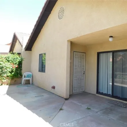 Image 3 - 19090 Frances Street, Apple Valley, CA 92308, USA - House for rent